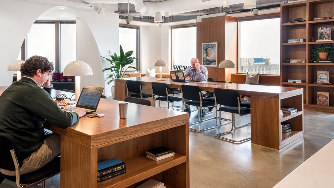 https://www.wework.com/ideas/wp-content/uploads/sites/4/2020/05/Web_150DPI-20200311_WeWork_One-Metropolitan-St.-Louis_005-1_v1-1120x630.jpg